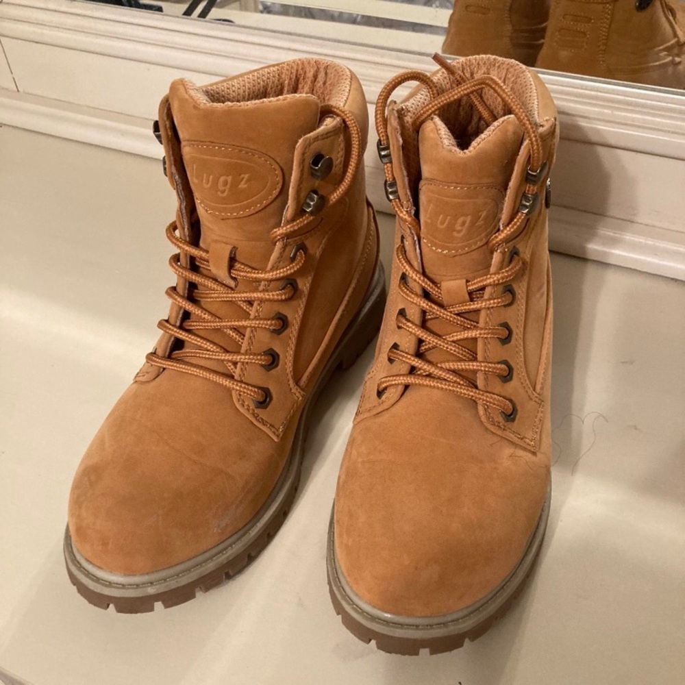 Brown Lugs Boots